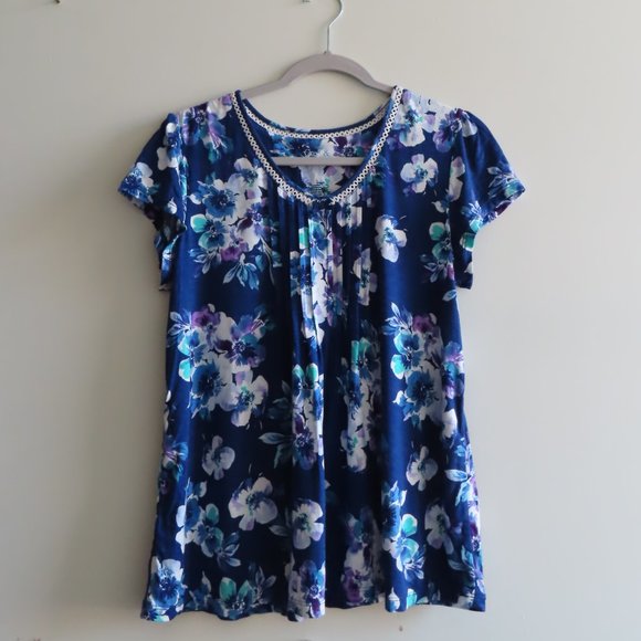 Women's Croft & Barrow Pajama Top and Pajama Capri Set - Picture 2 of 10